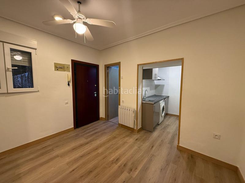 Foto 18c4bbe8-ab82-4c09-8220-decbbafb1d91. Piso en Embajadores-Lavapiés Madrid