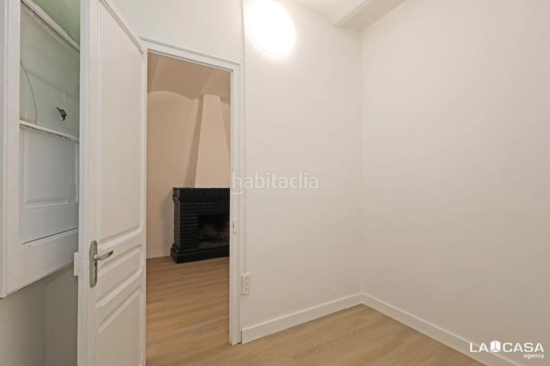 Foto 0f4f31d4-36b2-41d5-8260-81c8db99c573. Ground floor in Can Vidalet Esplugues de Llobregat