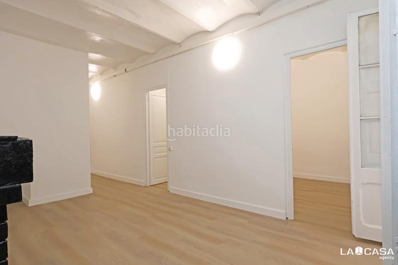 Foto f509c5a9-b9c5-406e-82d1-389e65723afb. Ground floor in Can Vidalet Esplugues de Llobregat