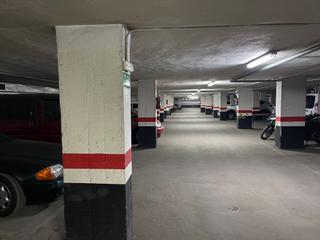 Car parking in Calle Jon Arrospide Kalea