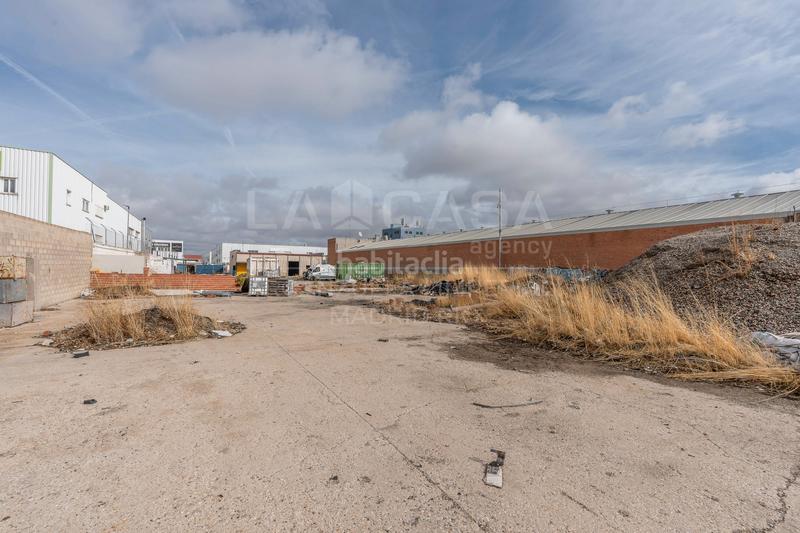 Foto 1db1a203-3f61-49bd-ad44-17b3c31d3d92. Terreny residencial a Villaverde Alto Madrid