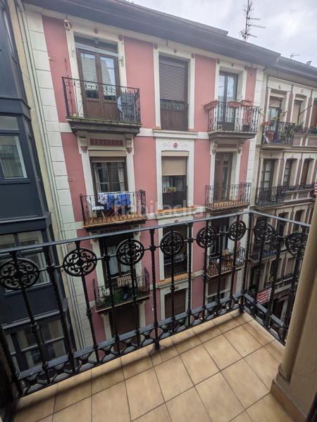 Foto 455dabae-f83c-4287-80d5-80ae2e080dd5. Etagenwohnung mit heizung in Casco Viejo Bilbao