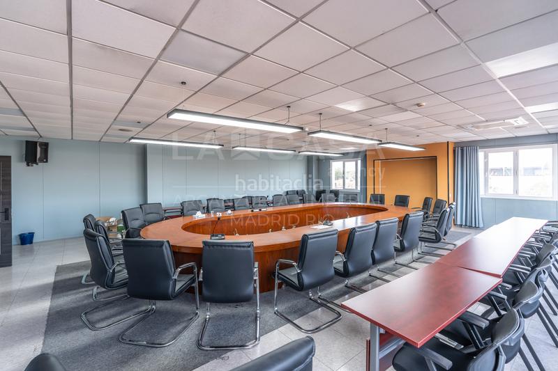 Foto 1146c4cd-039e-4a66-be9d-396a4108c357. Fabrikhalle in Leganés norte Leganés