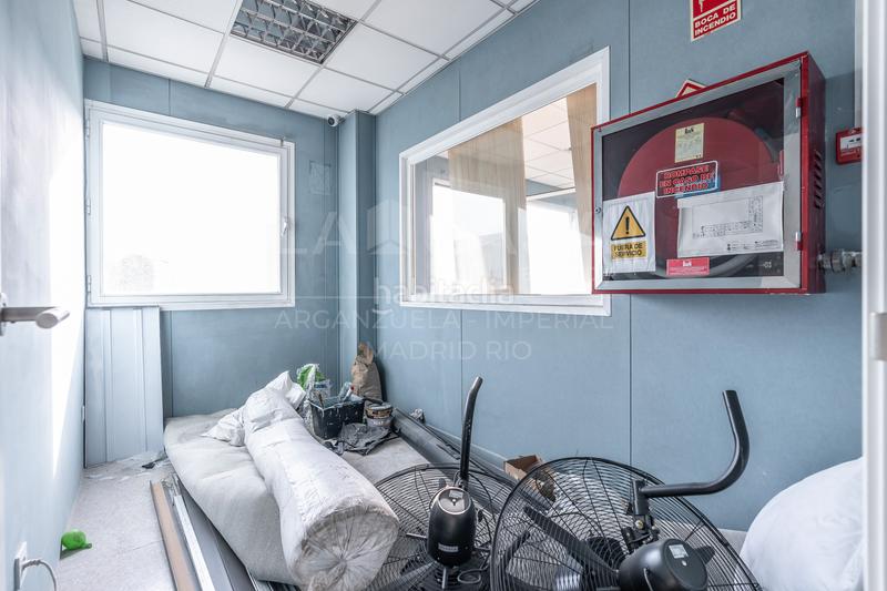 Foto 30dbe9da-2d5b-46f2-ada5-f1909caa602a. Fabrikhalle in Leganés norte Leganés