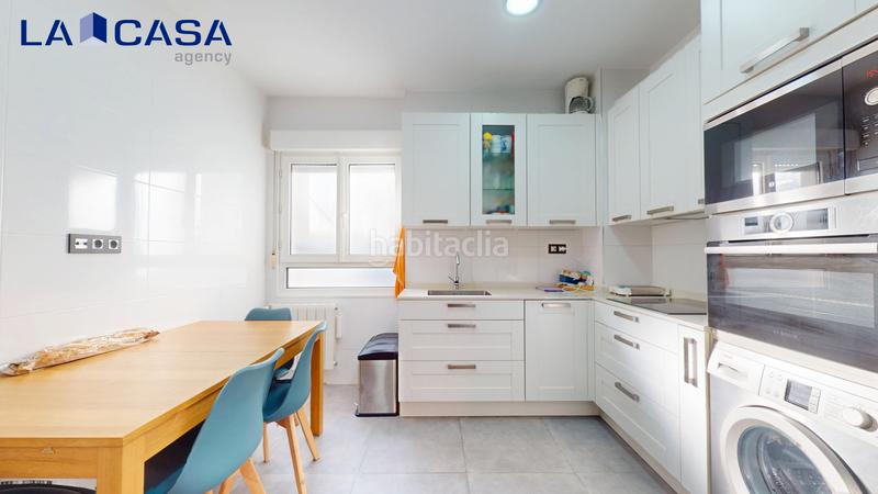 Foto e18318d1-bcda-4cb9-b5f3-318b6d5cce9d. Flat with parking in San Pedro de Deusto - La Ribera Bilbao