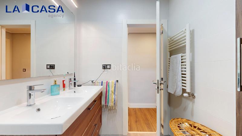 Foto f3f1265b-b052-48a0-bc0c-721699e70fa5. Flat with parking in San Pedro de Deusto - La Ribera Bilbao