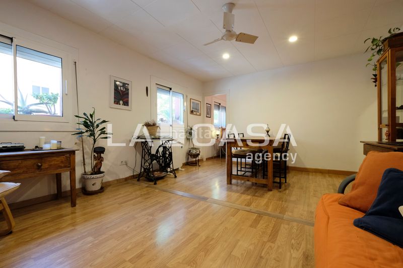 Foto ad6d776b-6897-4a63-bfc0-5dd35fa5efc1. Pis a Turó de la Peira Barcelona