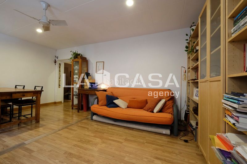 Foto e725c02a-91e3-47b3-b59c-f9127ad1414c. Pis a Turó de la Peira Barcelona