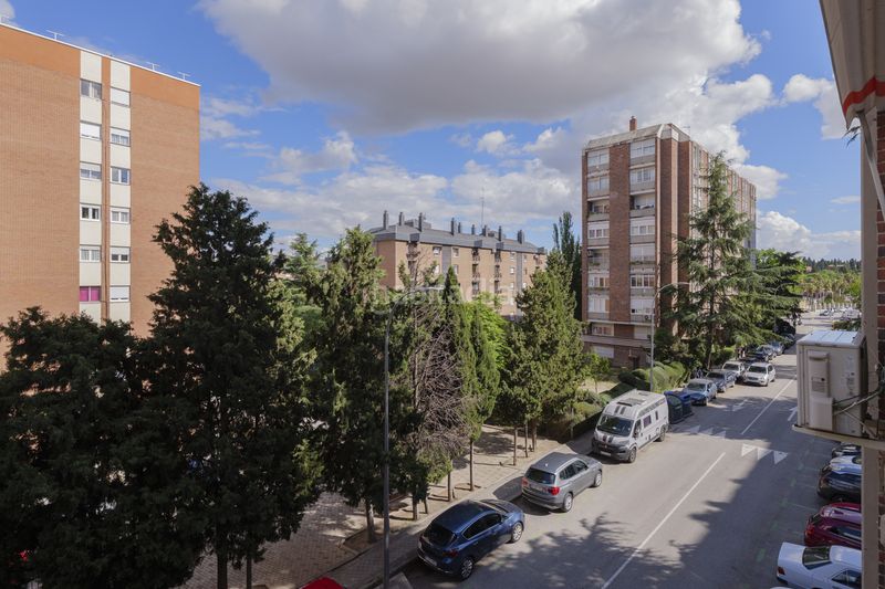 Foto abdc7b59-1ec3-4235-8e7c-b30934daa15b. Piso en Puerta del Ángel Madrid