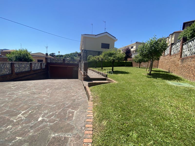 Foto 9914f9a4-8811-443d-8900-18a4239e5278. Casa adosada en Kalero-Basozelai Basauri