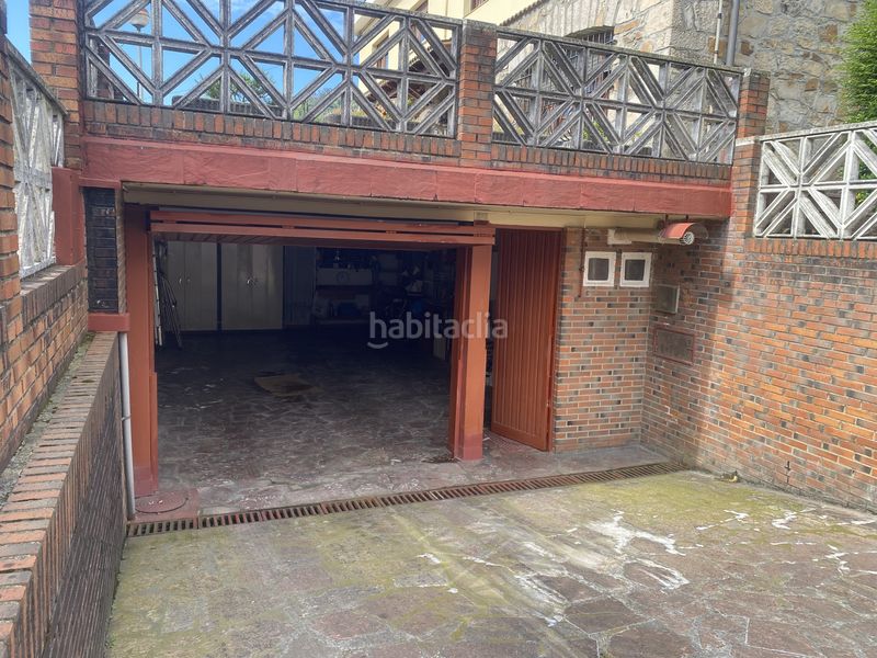 Foto a3c7f1e2-765c-415b-b8d4-444eea6310bf. Casa adosada en Kalero-Basozelai Basauri