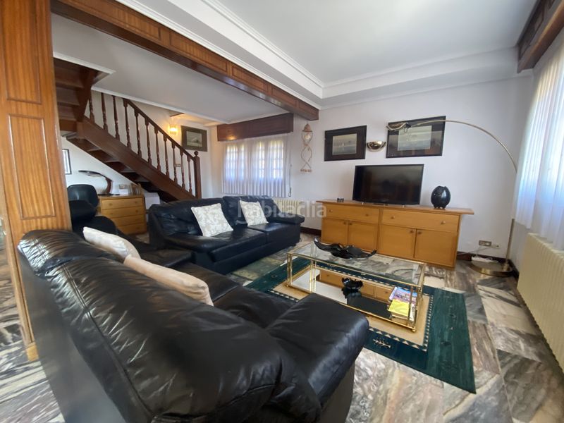 Foto ff87e338-6638-42c9-8b54-bfce879a2996. Casa adosada en Kalero-Basozelai Basauri