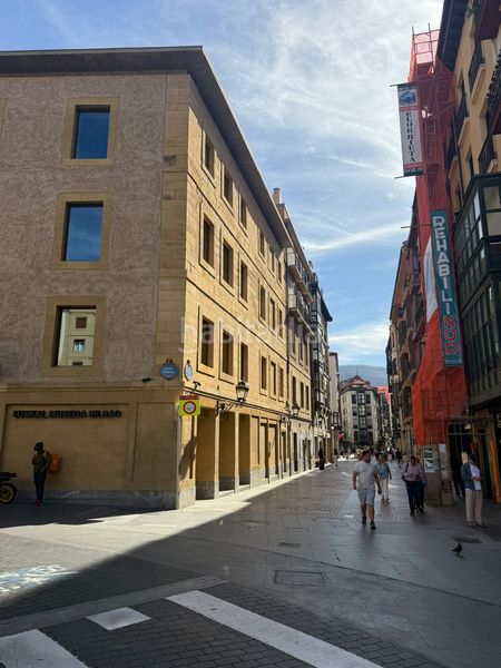 Foto c566f1b4-e856-49d7-be84-4730d0c4effa. Pis a Casco Viejo Bilbao