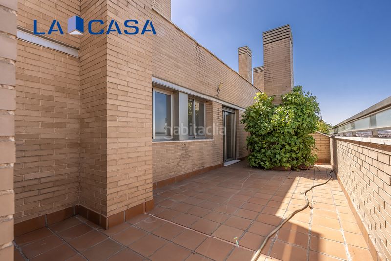 Foto dbfa2d91-5104-49ec-bf0a-d96c7afa5961. Àtic amb calefacció aparcament piscina a Delicias Madrid