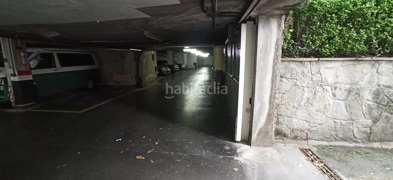 Foto d24489ab-592f-4549-8f5f-3625e66b2244. Alquiler parking coche parcela de garaje en alquiler en deusto en Bilbao