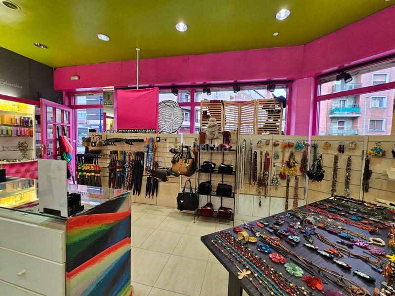 Foto abe9809f-3c4e-4636-acd1-10e7dd7781d1. Local comercial en Bagatza - S. Vicente Barakaldo