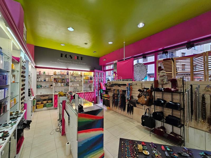 Foto c81488d2-5d73-44a1-8822-2f4db8c3eaf5. Local comercial en Bagatza - S. Vicente Barakaldo