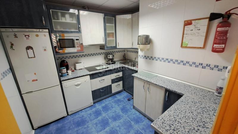 Foto d8d48bf0-05c4-4103-bb40-f7f8119e93aa. Alquiler local comercial en Iralabarri Bilbao