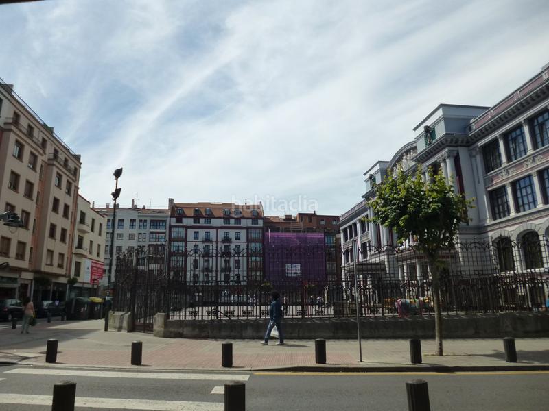 Foto c1ff8ac2-6bcb-432a-a9ae-fa6f43e4b284. Locale commerciale in Sabino Arana-Jesuitas Bilbao