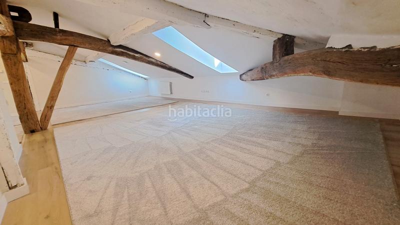 Foto 0c2c22a0-d781-46b4-9d5c-ba35b21dc9ef. Dachwohnung mit heizung in Casco Viejo Bilbao
