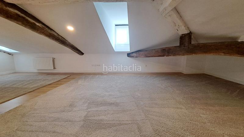 Foto e43cc2f9-ee70-4465-ab4b-0571ef1cf4a5. Dachwohnung mit heizung in Casco Viejo Bilbao