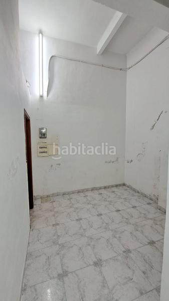 Foto fd27b92b-1d43-4943-a863-63663bfba3a8. Rent business premise in kalea manuel allende 14 in Bilbao