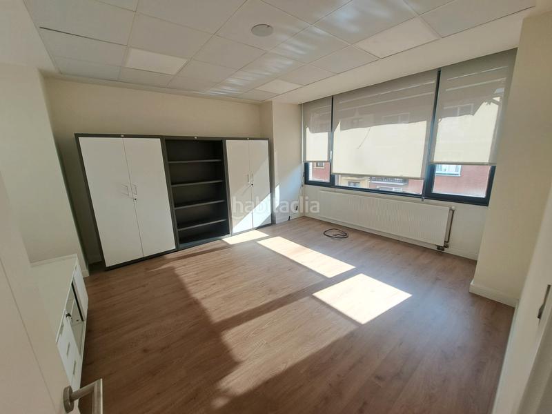 Foto 69a93d64-ddef-4328-89d3-bf0983f97f2f. Bureau avec chauffage dans Zabalburu Bilbao