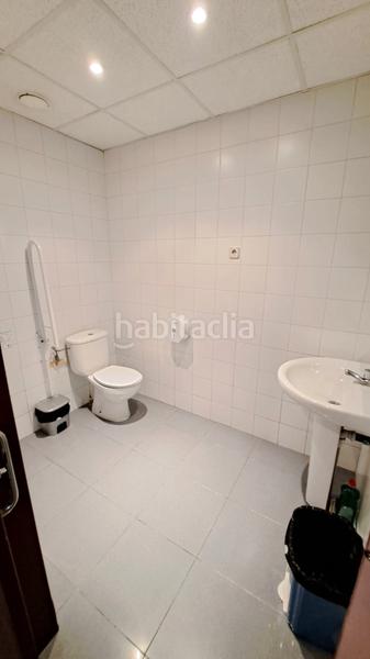 Foto 7c6ae926-884f-47b6-b782-681d4dd80608. Alquiler local comercial en rafaela ybarra kalea 10 en Bilbao