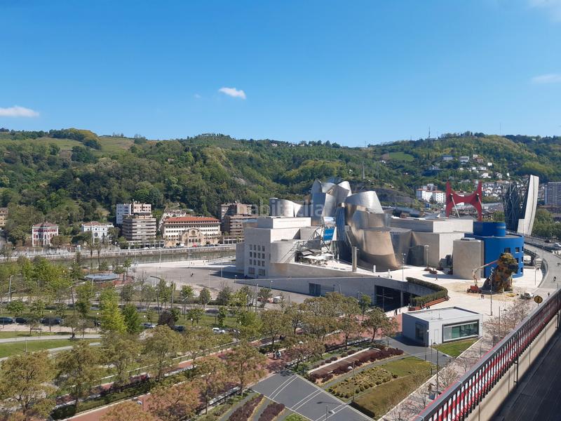 Foto f19ccab7-655a-410e-a1a1-39879ae1cc43. Location appartement avec chauffage parking dans Abandoibarra - Guggenheim Bilbao