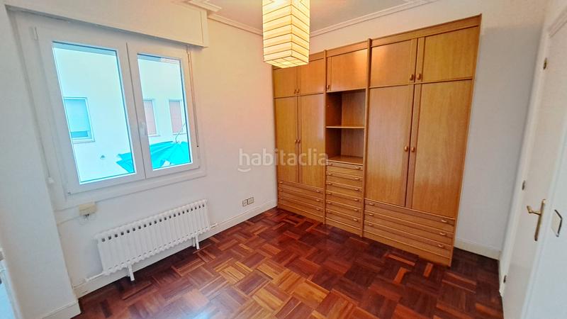 Foto f9f9803d-e5cf-4789-bc29-b67469886d7a. Location appartement avec chauffage parking dans Abandoibarra - Guggenheim Bilbao