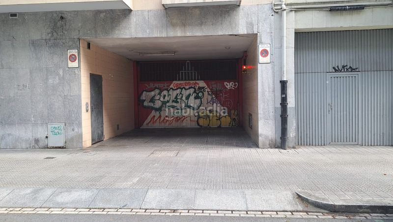 Foto 48571851-29f5-4d12-939d-6153c217e975. Aparcament cotxe a Basurtu Bilbao