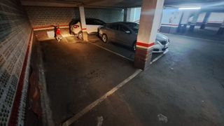 Aparcament cotxe  Sabino arana etorbidea