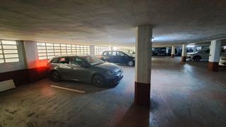 Aparcament cotxe a Calle María Díaz de Haro 33