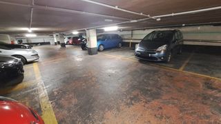 Parking coche  Landin felix doctor kalea