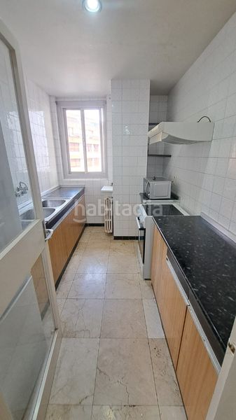 Foto 5a1a6e26-8bdd-4136-acce-05fc73fc42b9. Pis amb calefacció aparcament a Iralabarri Bilbao