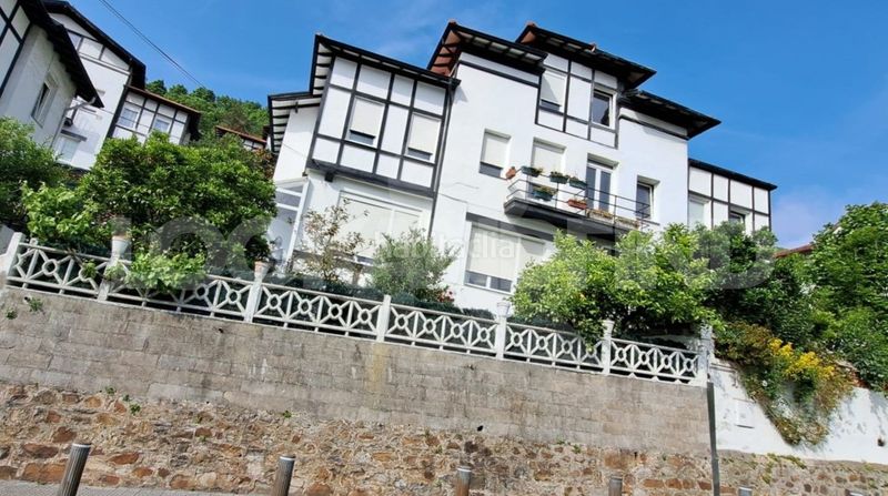 Foto b8fb5de5-6076-4e36-b5ef-90e761cf70c2. House with heating in Matiko - Ciudad Jardín Bilbao