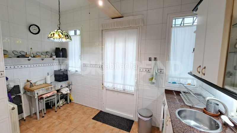 Foto e281bc3d-127b-4262-b69e-9e75ff9dd470. House with heating in Matiko - Ciudad Jardín Bilbao