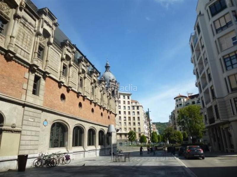 Foto f6c33195-acd2-4ca8-a8c6-83c79214a1a7. Locale commerciale in n/a in Alhóndiga Bilbao