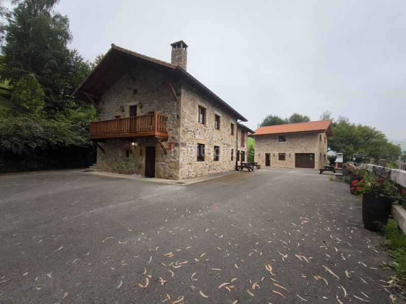 Foto fac83c2e-4a98-4ced-a675-7ed9f09d449d. Casa amb calefacció a Villacarriedo