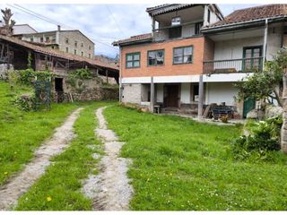 Casa aparellada  Calle aes. Venta casa pareada