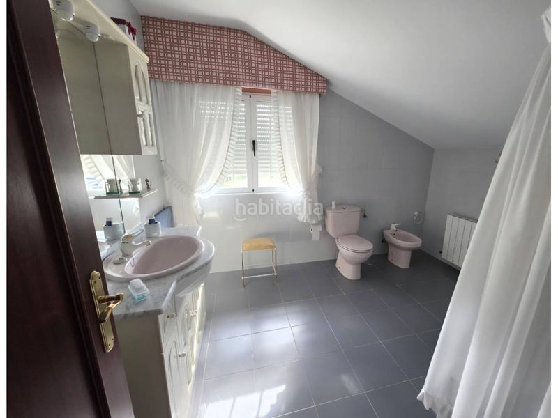 Foto 8b3a9f6d-8d16-43e2-9520-92752a850eda. Casa amb aparcament a Puente Viesgo