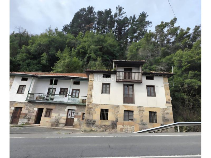 Foto 6aa23b8a-32b8-4ee3-94ec-85dc183bd811. Casa venta de casa en Corvera de Toranzo