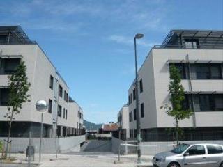 Rent Car parking in Piketazaharra kalea 18. Promoción con distintas parcelas de garaje en venta y alquiler c