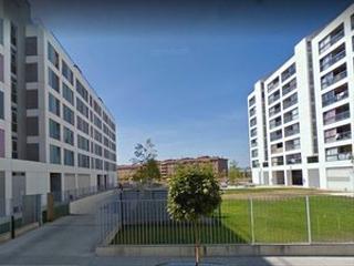 Aparcament cotxe a Paseo de berlin 5. Promoción con distintas parcelas de garaje a la venta.