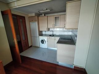 Pis en Capitn Mendizabal - La Sardinera. Se vende  4piso con ascensor a cota cero y 2 balcones seminuevo
