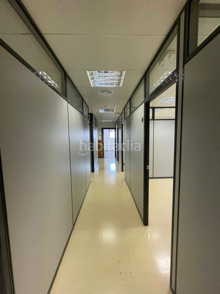 Foto 3ef2606a-e6cc-4b53-8434-a3c22eb7f314. Alquiler local comercial local adecuado para centro médico en Terrassa