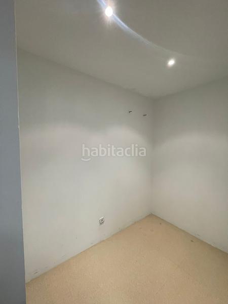 Foto 5f044733-9c54-4985-92b4-b2d9bcbbe53a. Alquiler local comercial local adecuado para centro médico en Terrassa