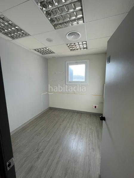 Foto 8da73ce4-2582-465f-91bb-f881fdf2d003. Rent business premise with heating in San Pere Terrassa