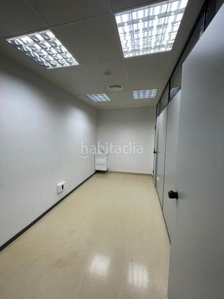 Foto fdcaa34b-c543-48bd-a371-4defc262b201. Rent business premise with heating in San Pere Terrassa