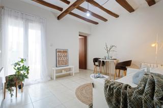 Semi detached house in Barri del Centre. Unifamiliar adosada, 4 habitaciones y patio